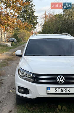Позашляховик / Кросовер Volkswagen Tiguan 2012 в 