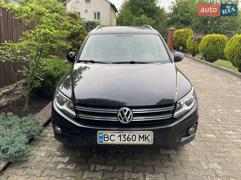 Внедорожник / Кроссовер Volkswagen Tiguan 2013 в 