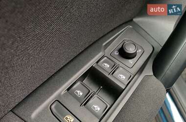 Внедорожник / Кроссовер Volkswagen Tiguan 2022 в 