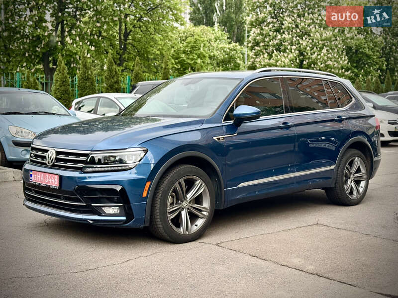 Позашляховик / Кросовер Volkswagen Tiguan 2018 в 
