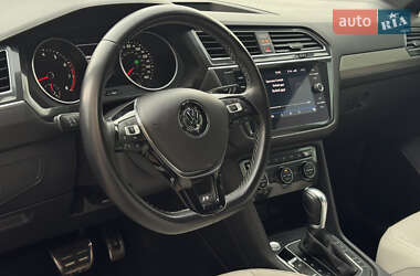 Позашляховик / Кросовер Volkswagen Tiguan 2018 в 