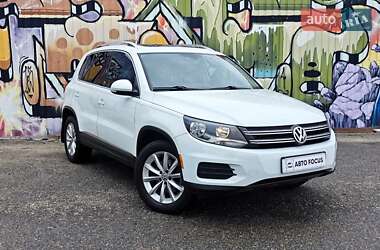 Позашляховик / Кросовер Volkswagen Tiguan 2016 в Києві
