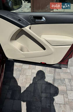 Внедорожник / Кроссовер Volkswagen Tiguan 2014 в 