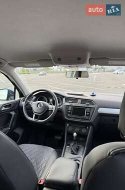 Внедорожник / Кроссовер Volkswagen Tiguan 2017 в Киеве