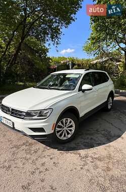 Внедорожник / Кроссовер Volkswagen Tiguan 2019 в Киеве