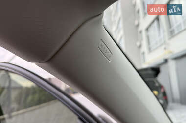 Позашляховик / Кросовер Volkswagen Tiguan 2012 в 