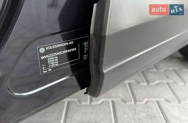 Позашляховик / Кросовер Volkswagen Tiguan 2012 в 
