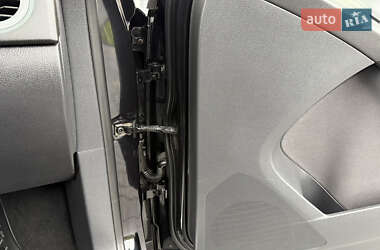 Позашляховик / Кросовер Volkswagen Tiguan 2012 в 