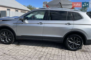 Внедорожник / Кроссовер Volkswagen Tiguan 2022 в 