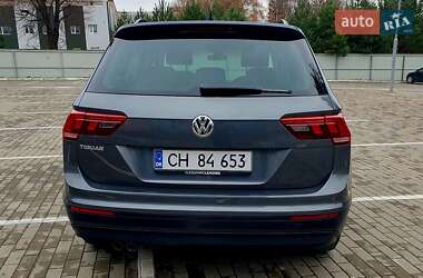 Внедорожник / Кроссовер Volkswagen Tiguan 2019 в 