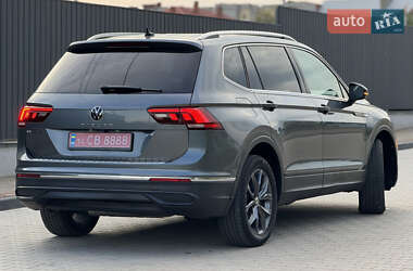 Позашляховик / Кросовер Volkswagen Tiguan 2022 в 