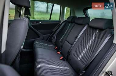 Позашляховик / Кросовер Volkswagen Tiguan 2010 в 