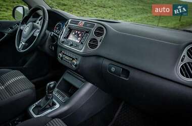 Позашляховик / Кросовер Volkswagen Tiguan 2010 в 