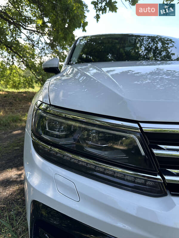Внедорожник / Кроссовер Volkswagen Tiguan 2018 в Лохвице