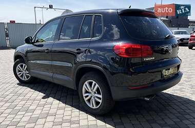 Позашляховик / Кросовер Volkswagen Tiguan 2013 в 