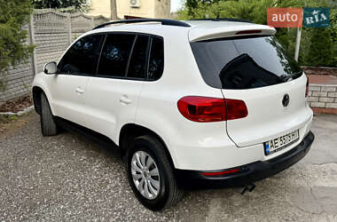 Позашляховик / Кросовер Volkswagen Tiguan 2013 в 