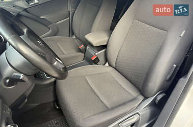 Позашляховик / Кросовер Volkswagen Tiguan 2013 в 