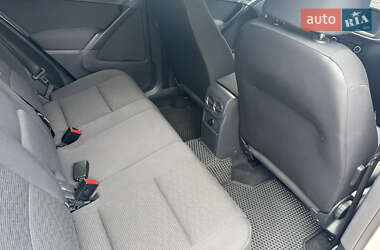 Позашляховик / Кросовер Volkswagen Tiguan 2013 в 