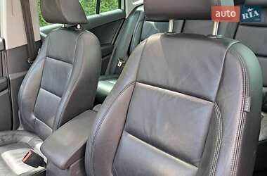 Внедорожник / Кроссовер Volkswagen Tiguan 2009 в Нововолынске