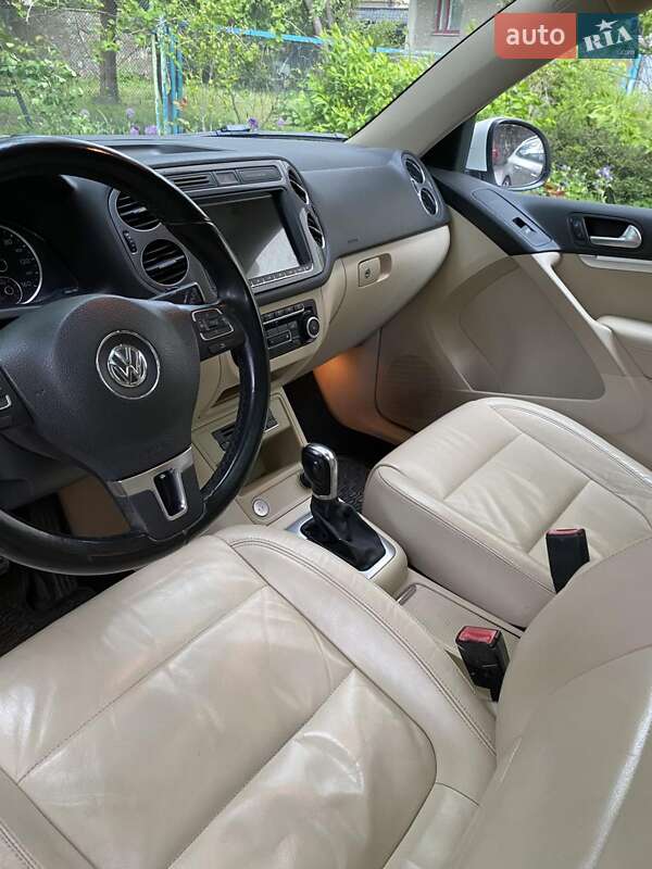 Внедорожник / Кроссовер Volkswagen Tiguan 2012 в Львове