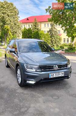 Внедорожник / Кроссовер Volkswagen Tiguan 2018 в 