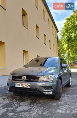 Внедорожник / Кроссовер Volkswagen Tiguan 2018 в 