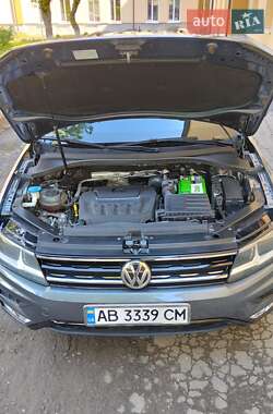 Внедорожник / Кроссовер Volkswagen Tiguan 2018 в 