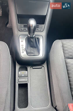 Внедорожник / Кроссовер Volkswagen Tiguan 2010 в 