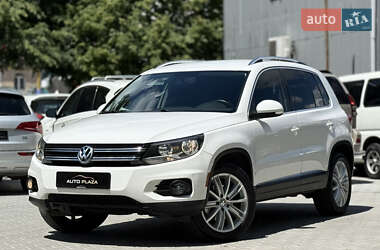 Внедорожник / Кроссовер Volkswagen Tiguan 2013 в 
