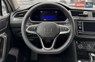 Внедорожник / Кроссовер Volkswagen Tiguan 2022 в 