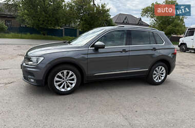 Внедорожник / Кроссовер Volkswagen Tiguan 2018 в 