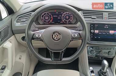 Позашляховик / Кросовер Volkswagen Tiguan 2017 в 