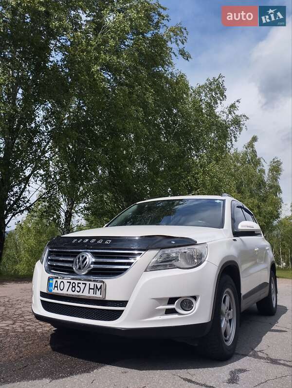 Позашляховик / Кросовер Volkswagen Tiguan 2011 в Тячеві
