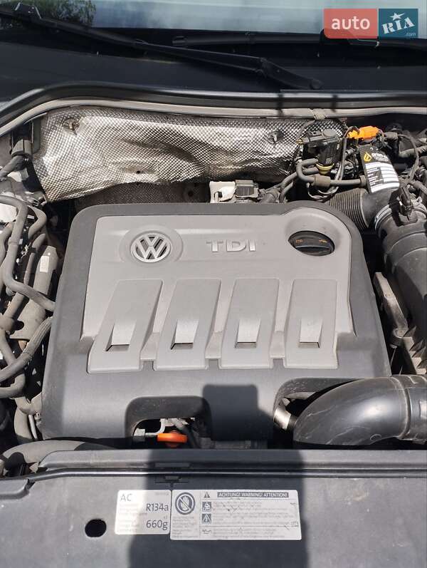 Позашляховик / Кросовер Volkswagen Tiguan 2011 в Тячеві