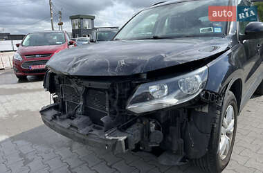 Позашляховик / Кросовер Volkswagen Tiguan 2016 в 