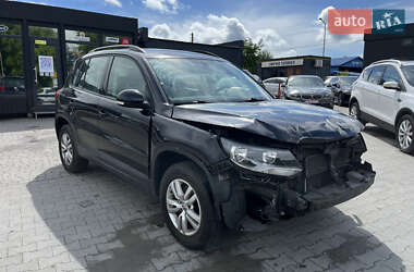 Позашляховик / Кросовер Volkswagen Tiguan 2016 в 