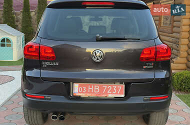 Позашляховик / Кросовер Volkswagen Tiguan 2016 в 