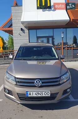 Внедорожник / Кроссовер Volkswagen Tiguan 2011 в Софиевской Борщаговке