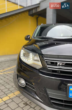 Позашляховик / Кросовер Volkswagen Tiguan 2011 в 