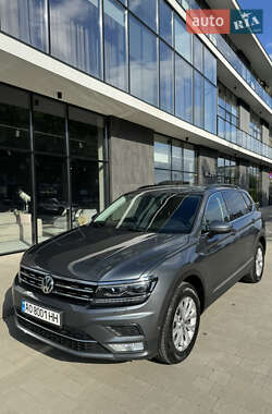 Позашляховик / Кросовер Volkswagen Tiguan 2017 в Ужгороді