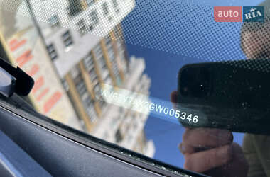 Внедорожник / Кроссовер Volkswagen Tiguan 2015 в 