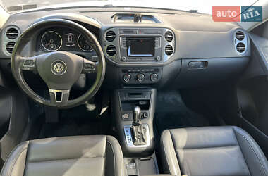 Внедорожник / Кроссовер Volkswagen Tiguan 2015 в 