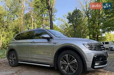 Позашляховик / Кросовер Volkswagen Tiguan 2020 в Харкові