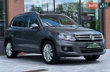 Позашляховик / Кросовер Volkswagen Tiguan 2013 в 