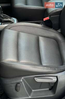 Позашляховик / Кросовер Volkswagen Tiguan 2013 в 
