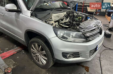 Внедорожник / Кроссовер Volkswagen Tiguan 2012 в 