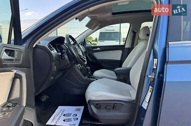 Позашляховик / Кросовер Volkswagen Tiguan 2019 в 