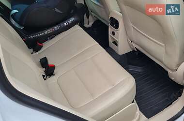 Позашляховик / Кросовер Volkswagen Tiguan 2013 в 