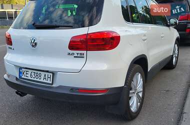 Позашляховик / Кросовер Volkswagen Tiguan 2013 в 