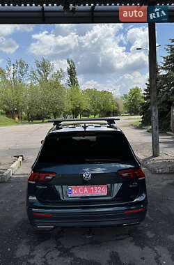 Позашляховик / Кросовер Volkswagen Tiguan 2017 в 
